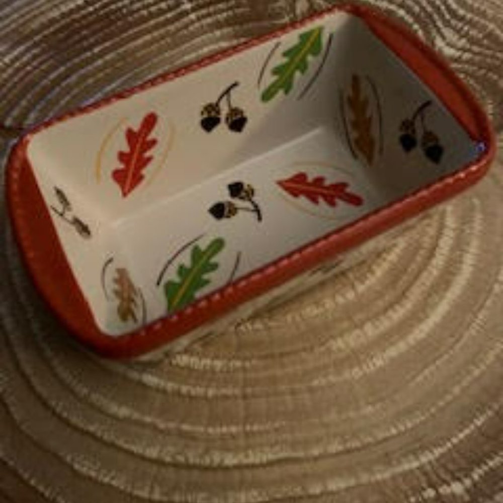 Temptations Harvest small baking dish with lid